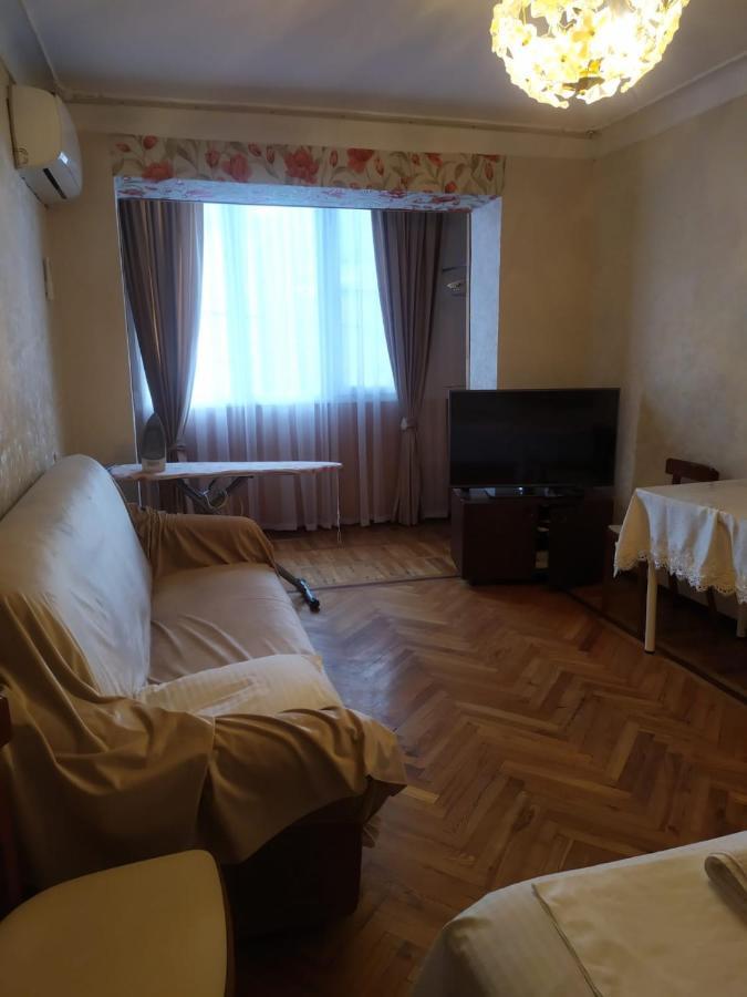 Квартира В Гаграх Appartement Buitenkant foto